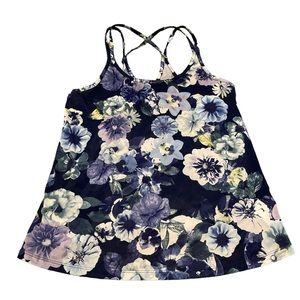 Old Navy Floral Active Tank size M NWOT